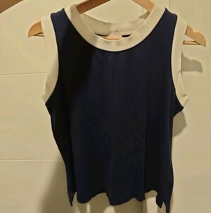 Belyn Key Super Cute Golf Tee! Color Navy Size Medium! Only Used A Few Times!